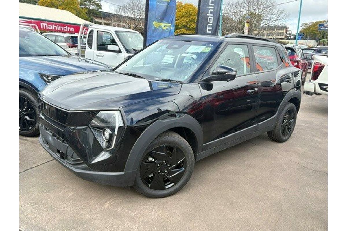 2025 Mahindra XUV 3XO AX7L
