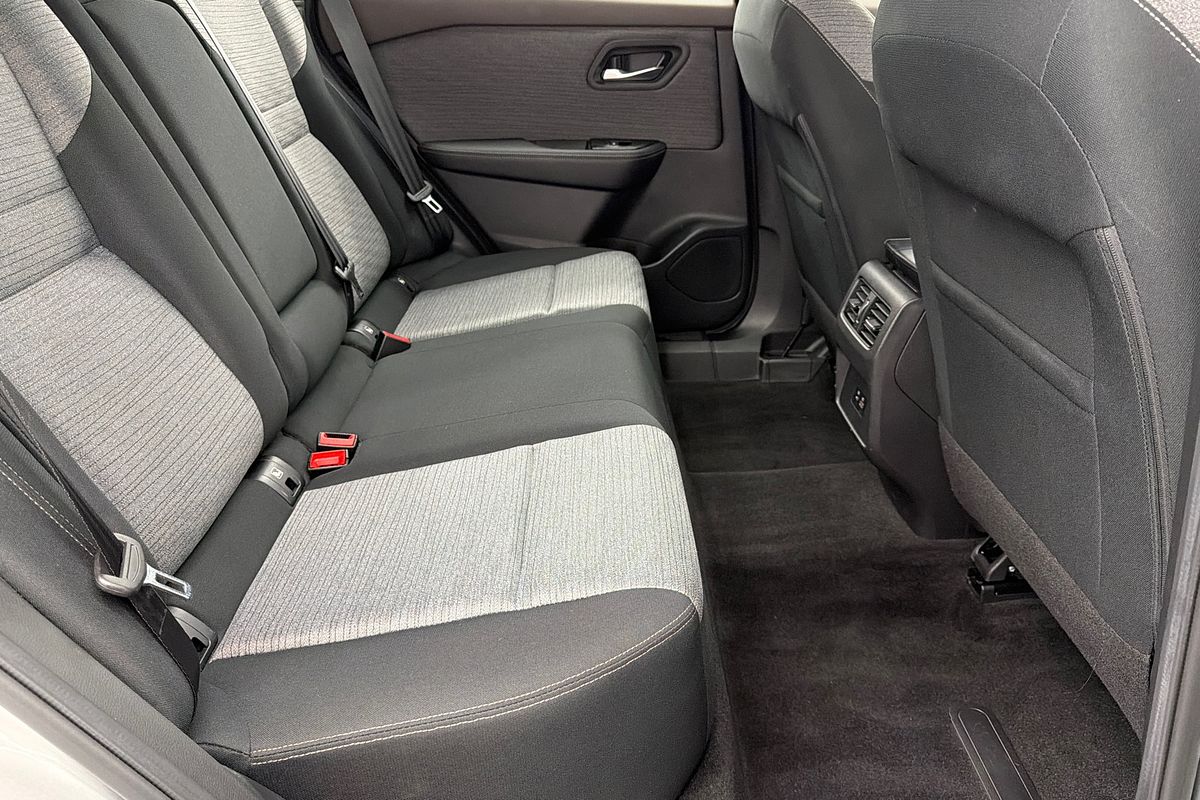 2023 Nissan X-TRAIL ST T33