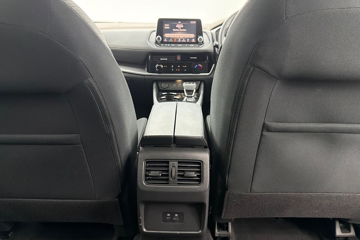 2023 Nissan X-TRAIL ST T33