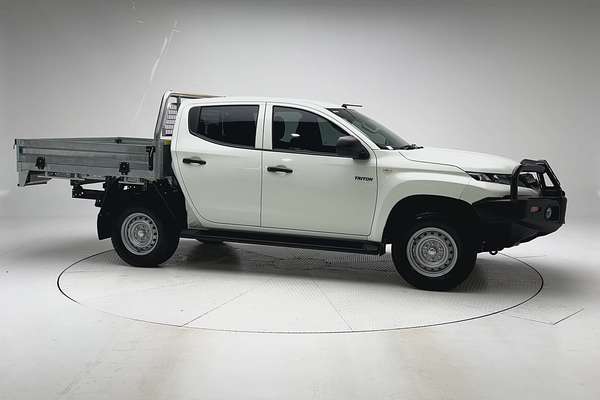 2024 Mitsubishi Triton GLX MR 4X4 thumb-3