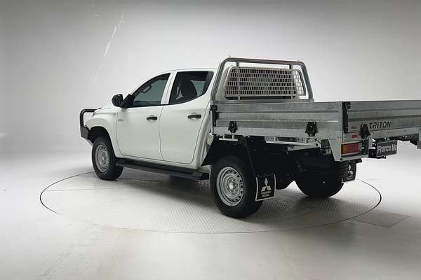 2024 Mitsubishi Triton GLX MR 4X4 thumb-8