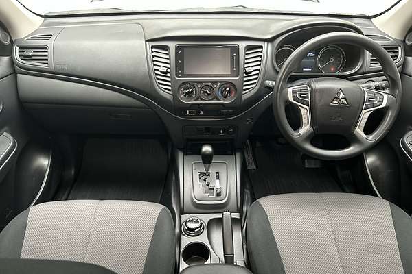 2024 Mitsubishi Triton GLX MR 4X4 thumb-18