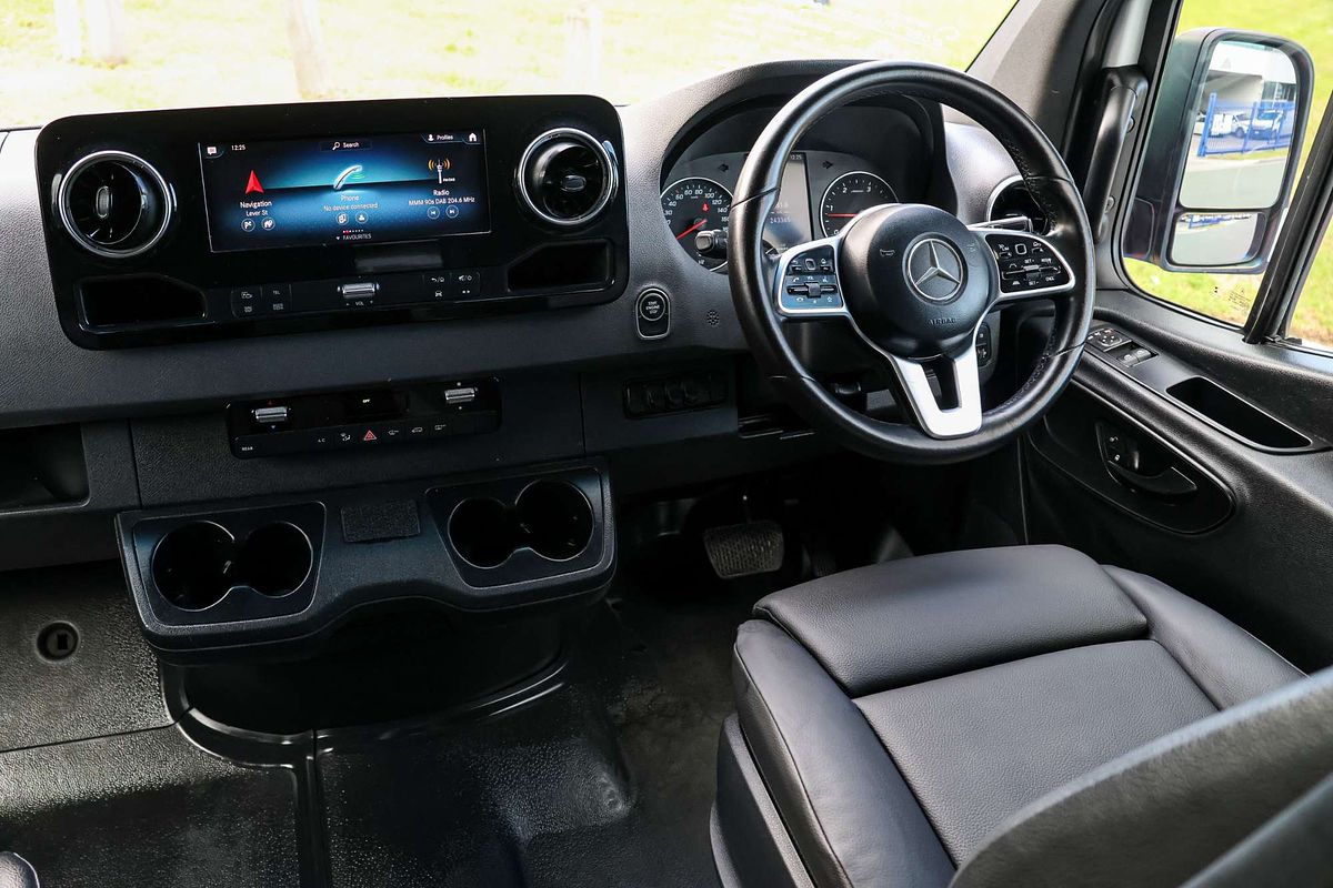 2020 Mercedes-Benz Sprinter 419CDI VS30 MWB Low Roof image 11