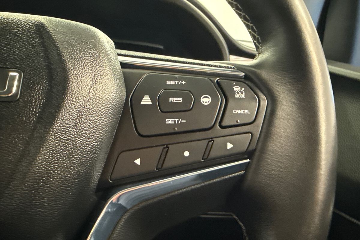 2022 Isuzu MU-X LS-T