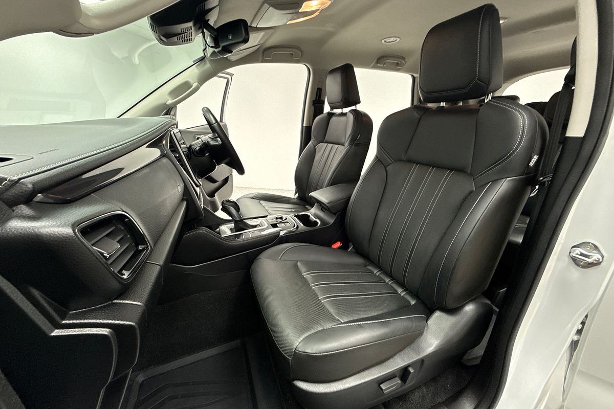 2022 Isuzu MU-X LS-T