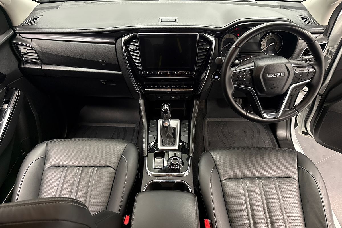 2022 Isuzu MU-X LS-T
