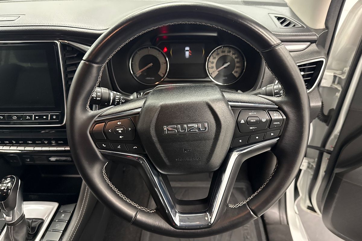 2022 Isuzu MU-X LS-T