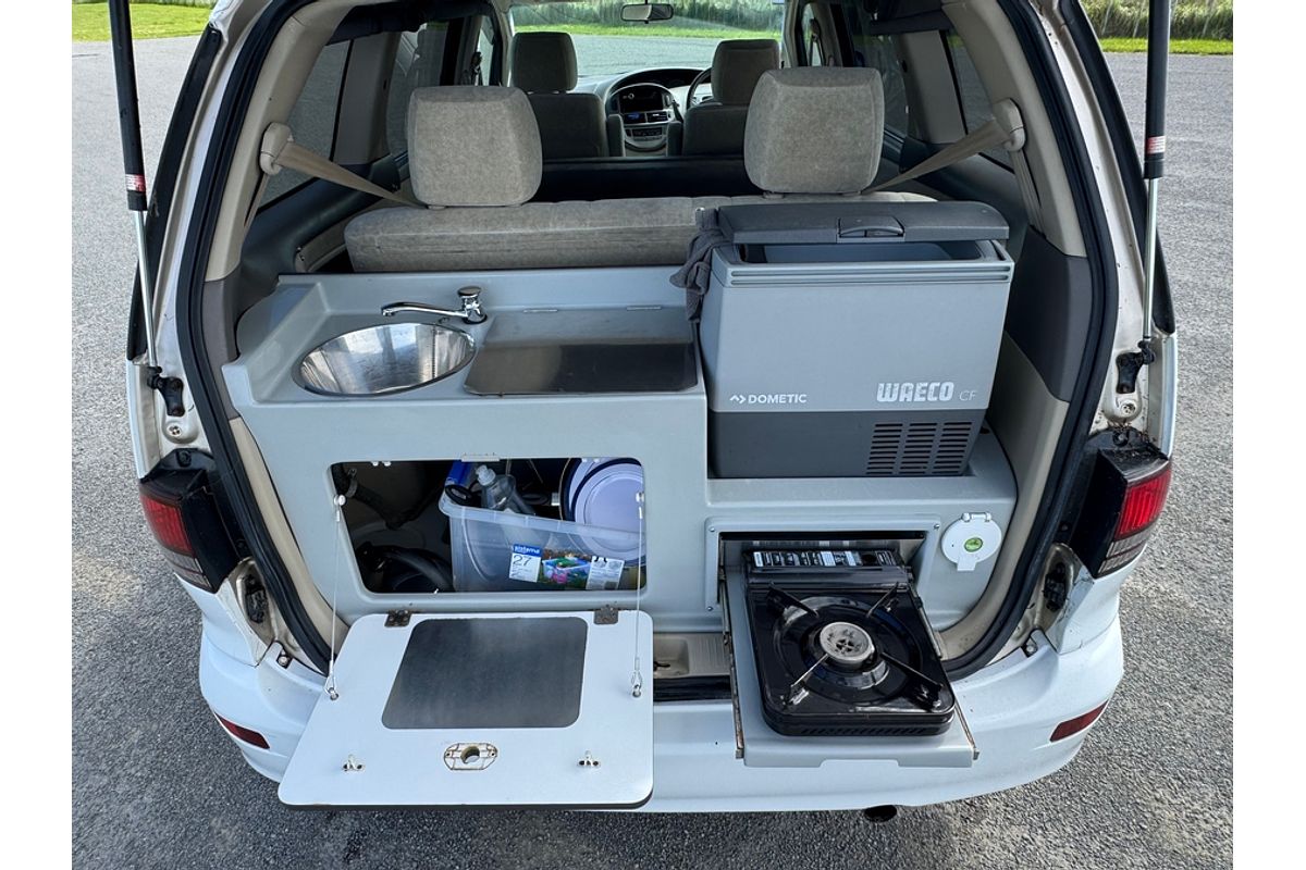 2004 Toyota Estima Campervan