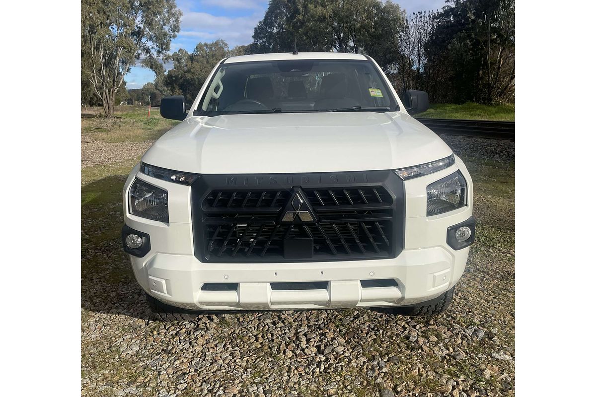 2025 Mitsubishi Triton GLX MV 4X4