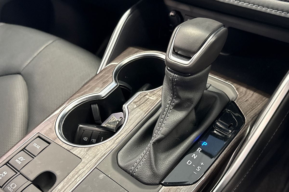 2024 Toyota Kluger Grande AXUH78R