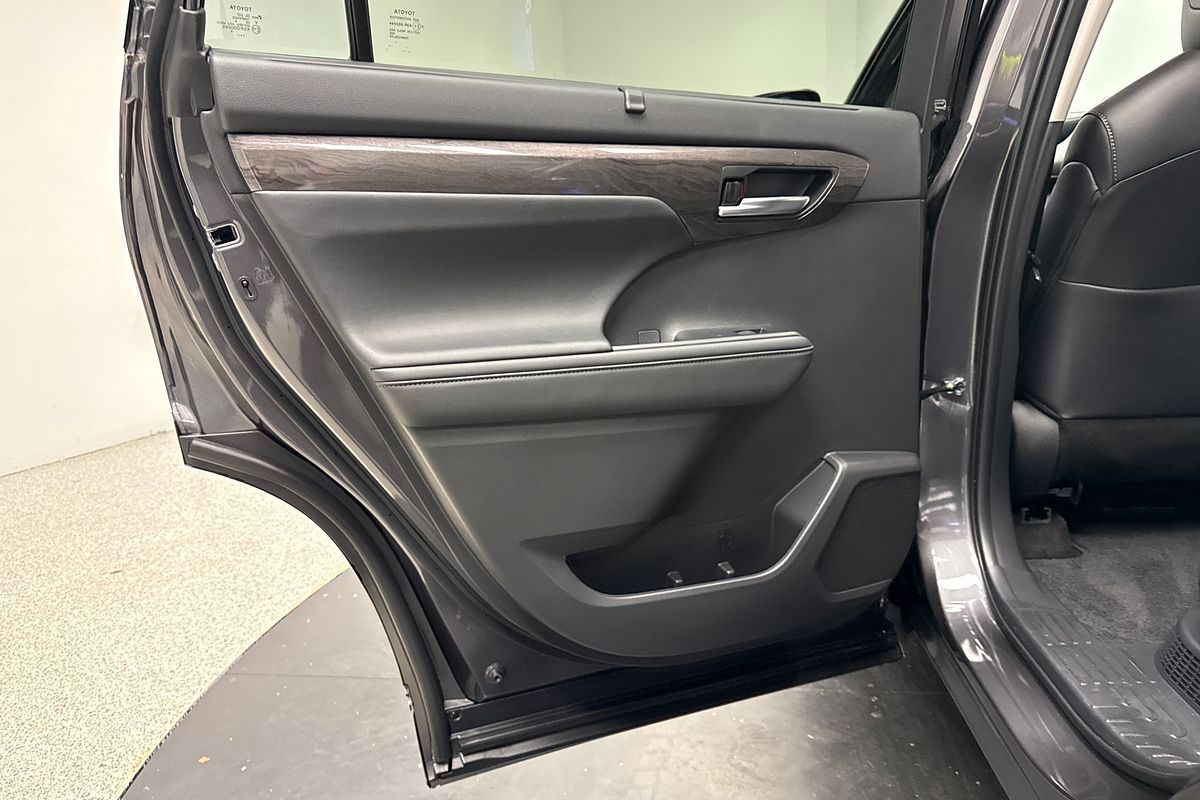 2024 Toyota Kluger Grande AXUH78R