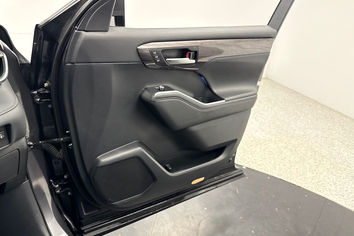 2024 Toyota Kluger Grande AXUH78R