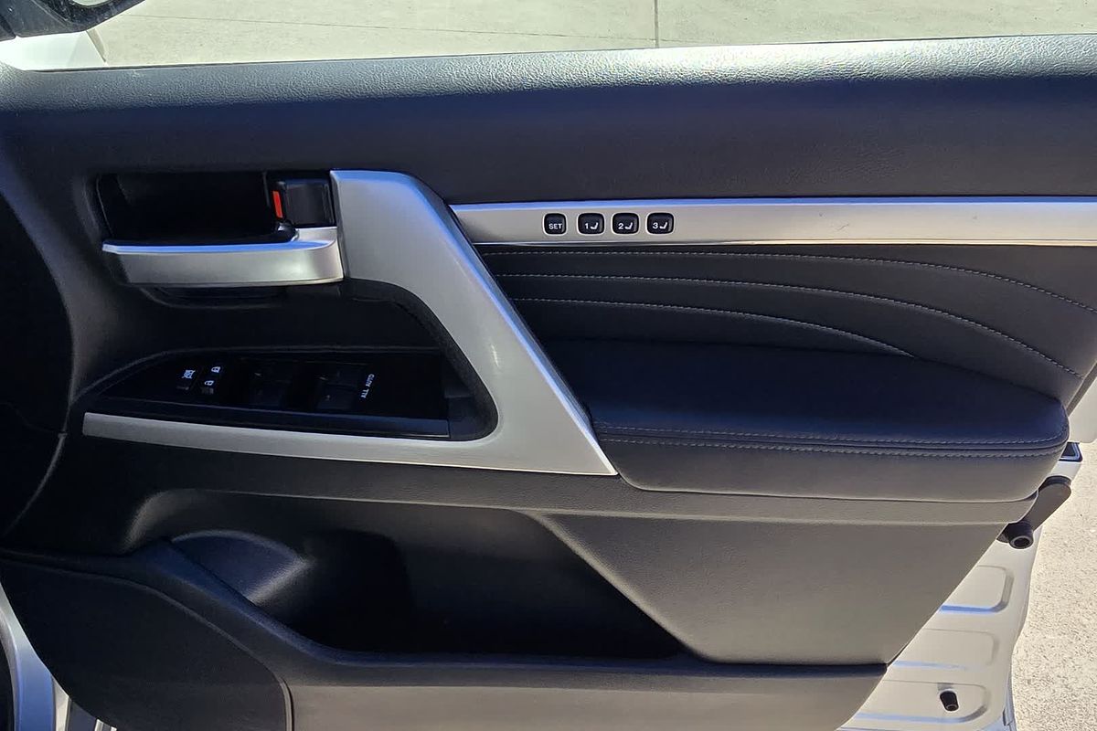2021 Toyota Landcruiser Sahara VDJ200R