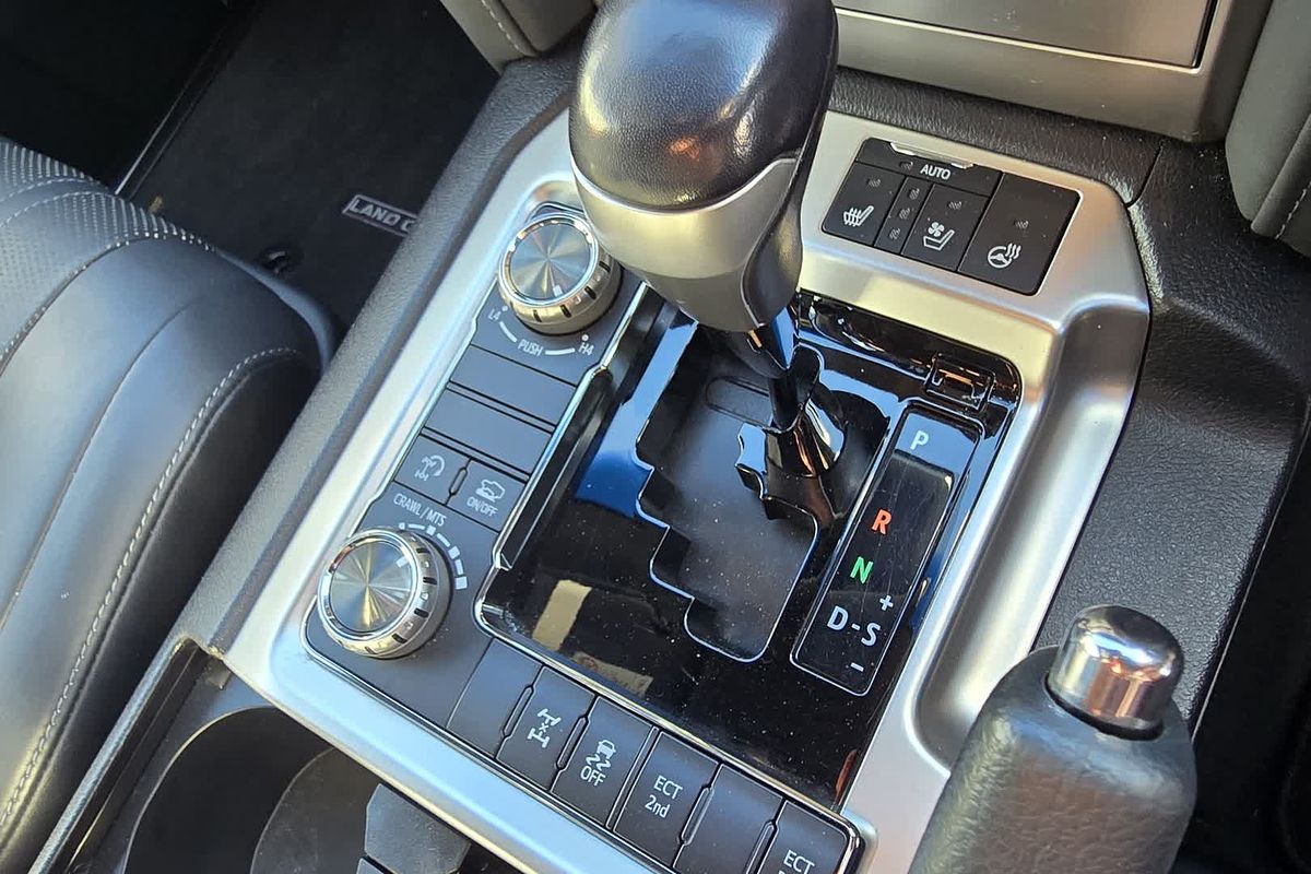 2021 Toyota Landcruiser Sahara VDJ200R