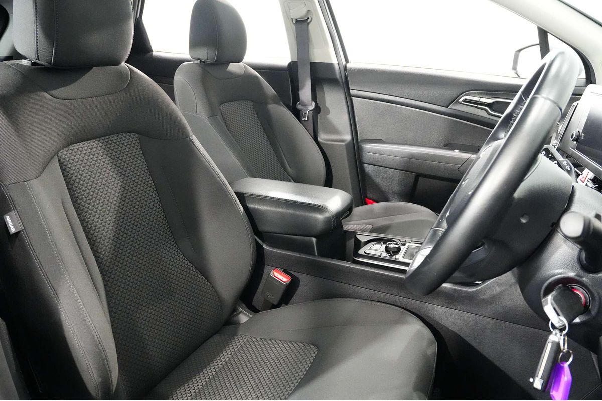 2023 Kia Sportage S NQ5