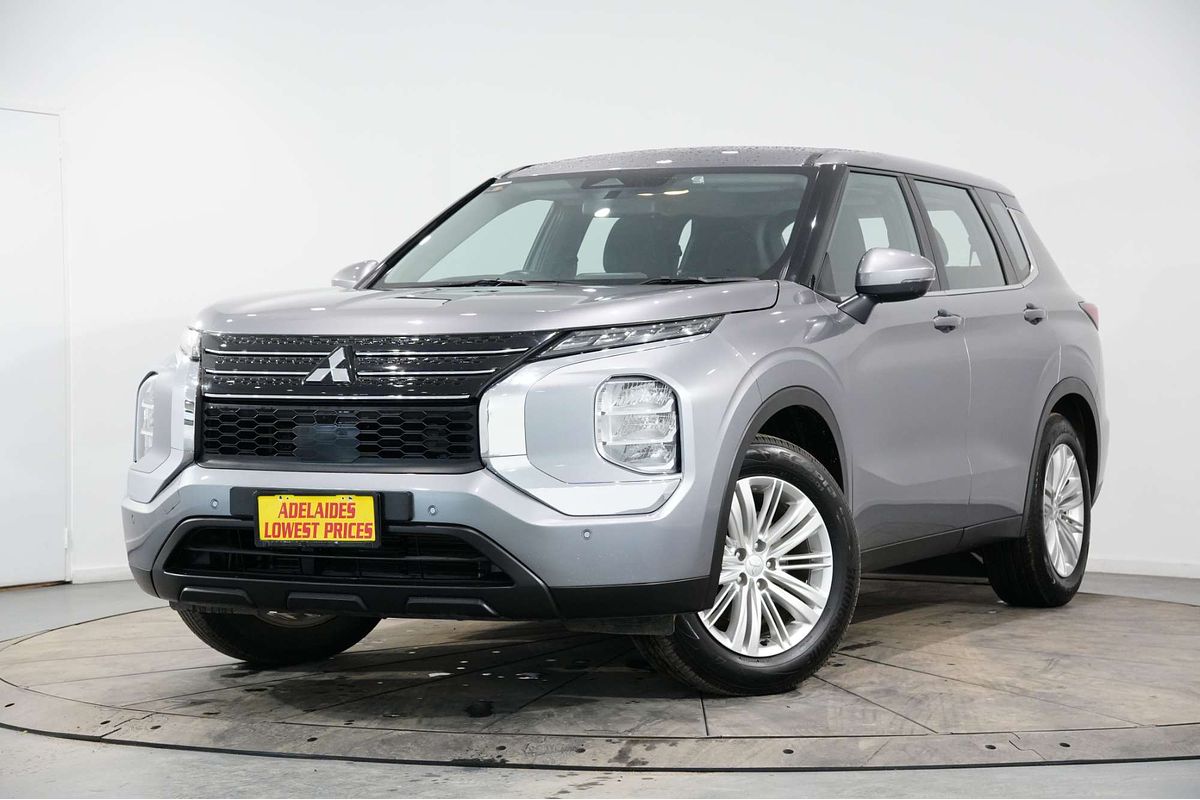 2022 Mitsubishi Outlander ES ZM