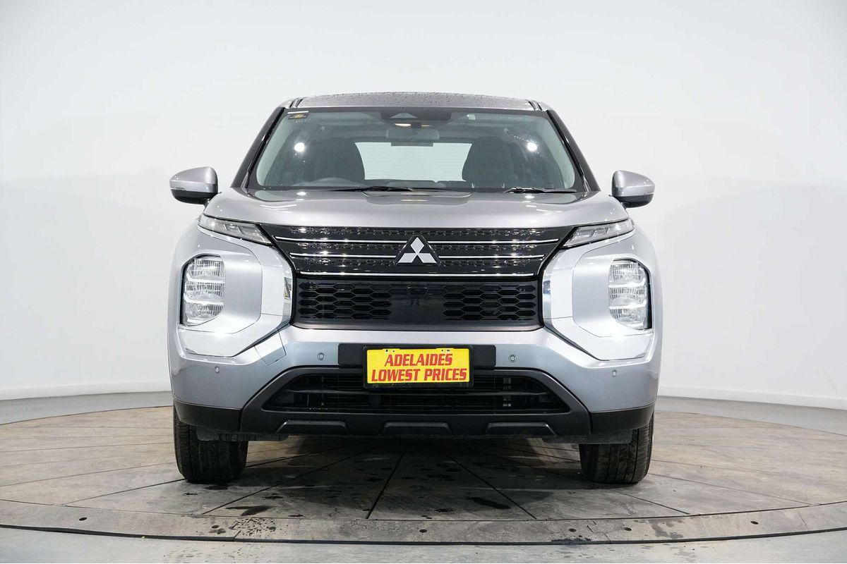 2022 Mitsubishi Outlander ES ZM