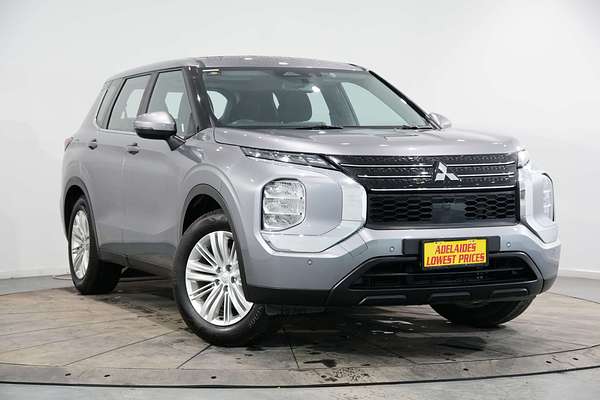 2022 Mitsubishi Outlander ES ZM