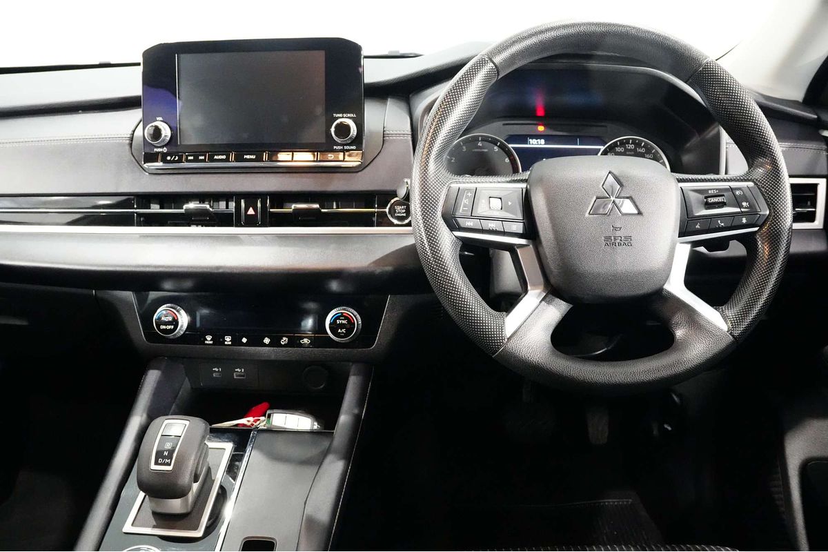 2022 Mitsubishi Outlander ES ZM