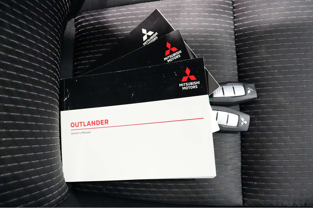 2022 Mitsubishi Outlander ES ZM