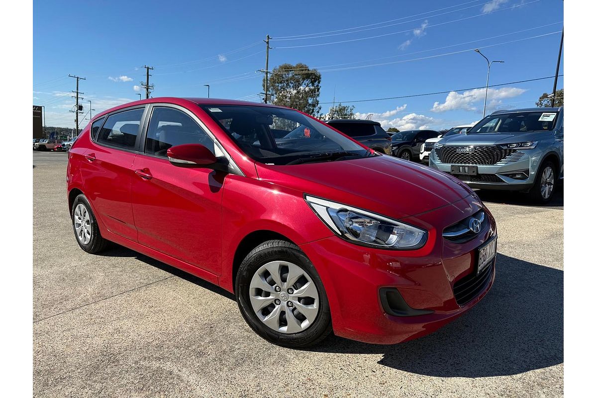 2017 Hyundai Accent Active RB4