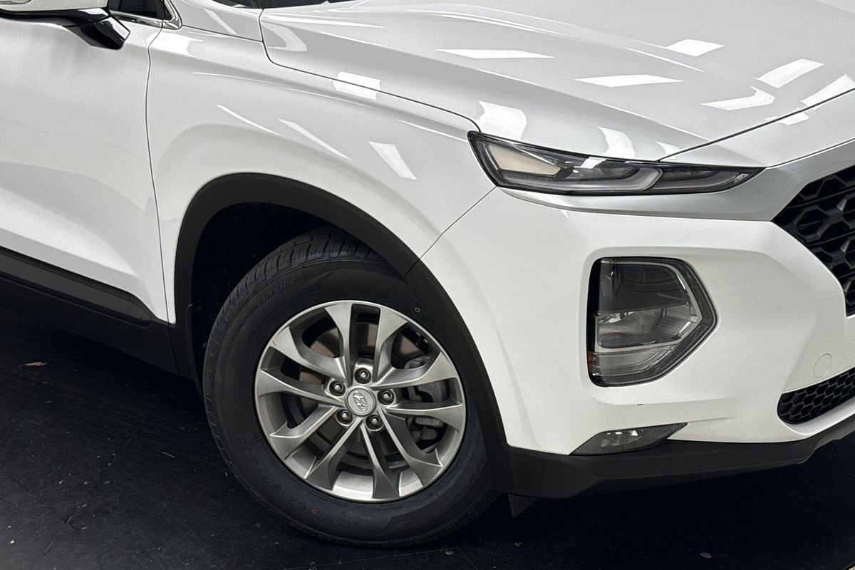 2019 Hyundai Santa Fe Active TM.2