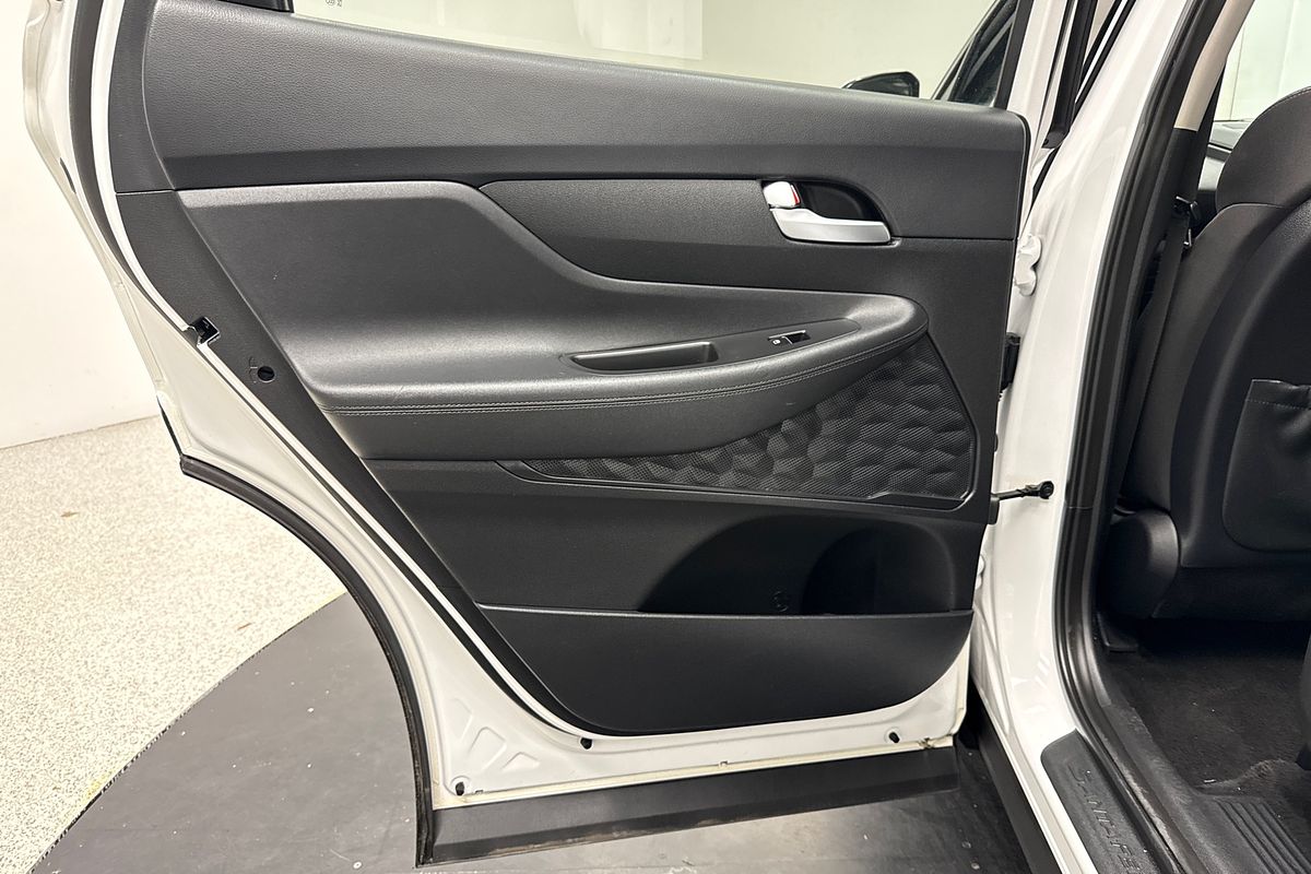 2019 Hyundai Santa Fe Active TM.2