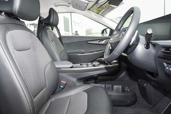 2024 Kia EV6 Air CV thumb-9