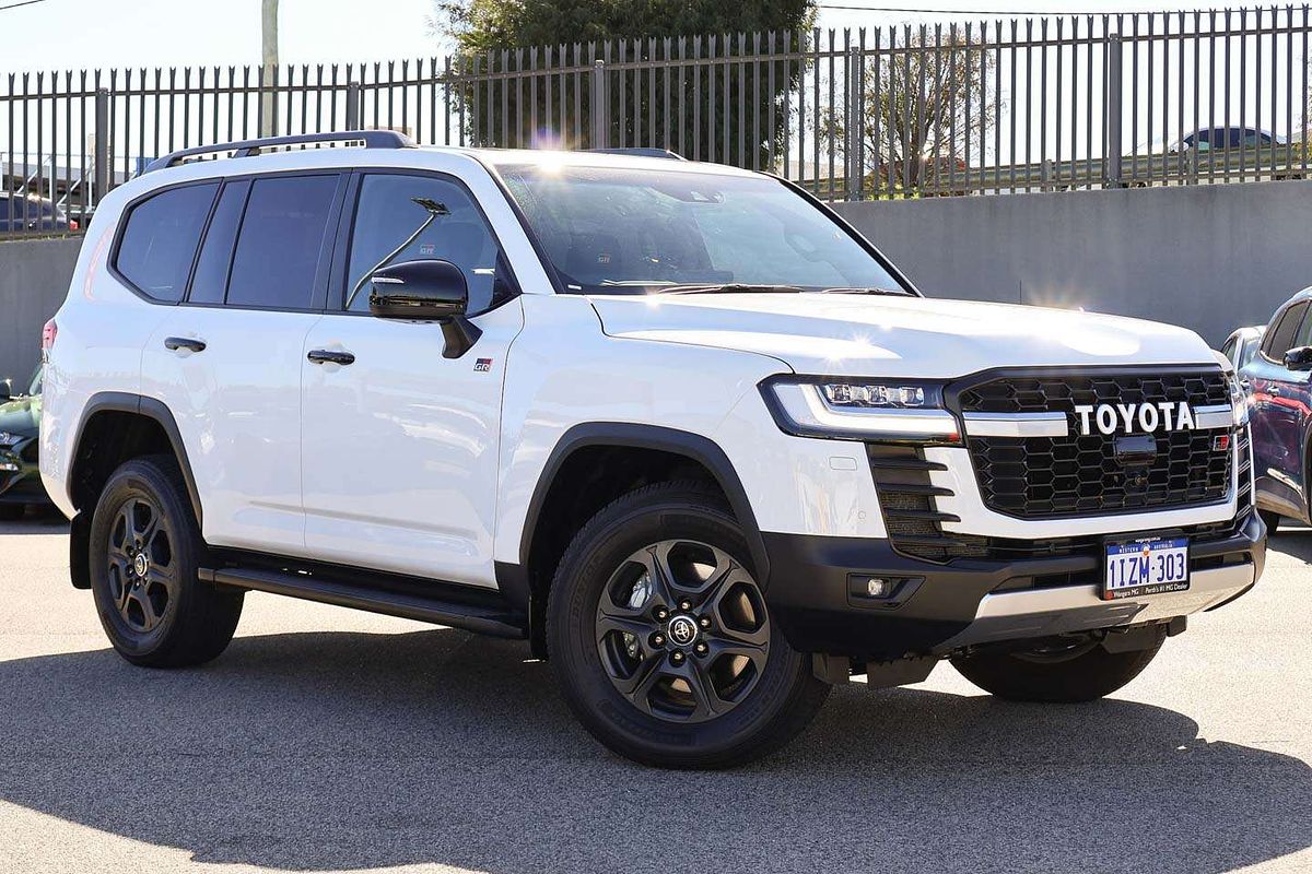 2024 Toyota Landcruiser GR Sport FJA300R