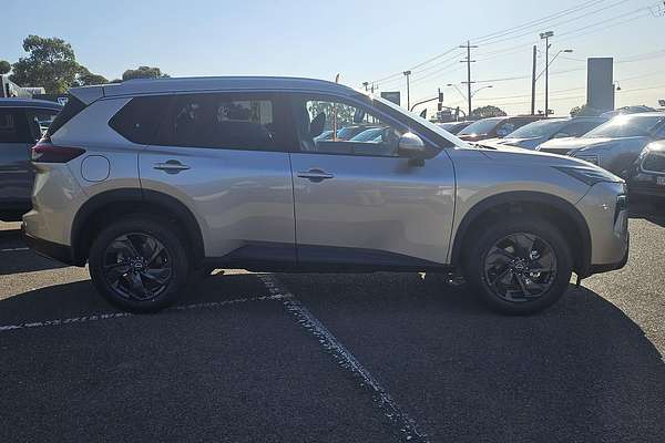 2026 Nissan X-TRAIL ST-L T33