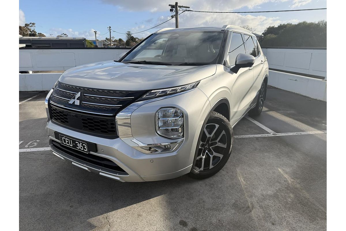 2022 Mitsubishi Outlander Exceed ZM