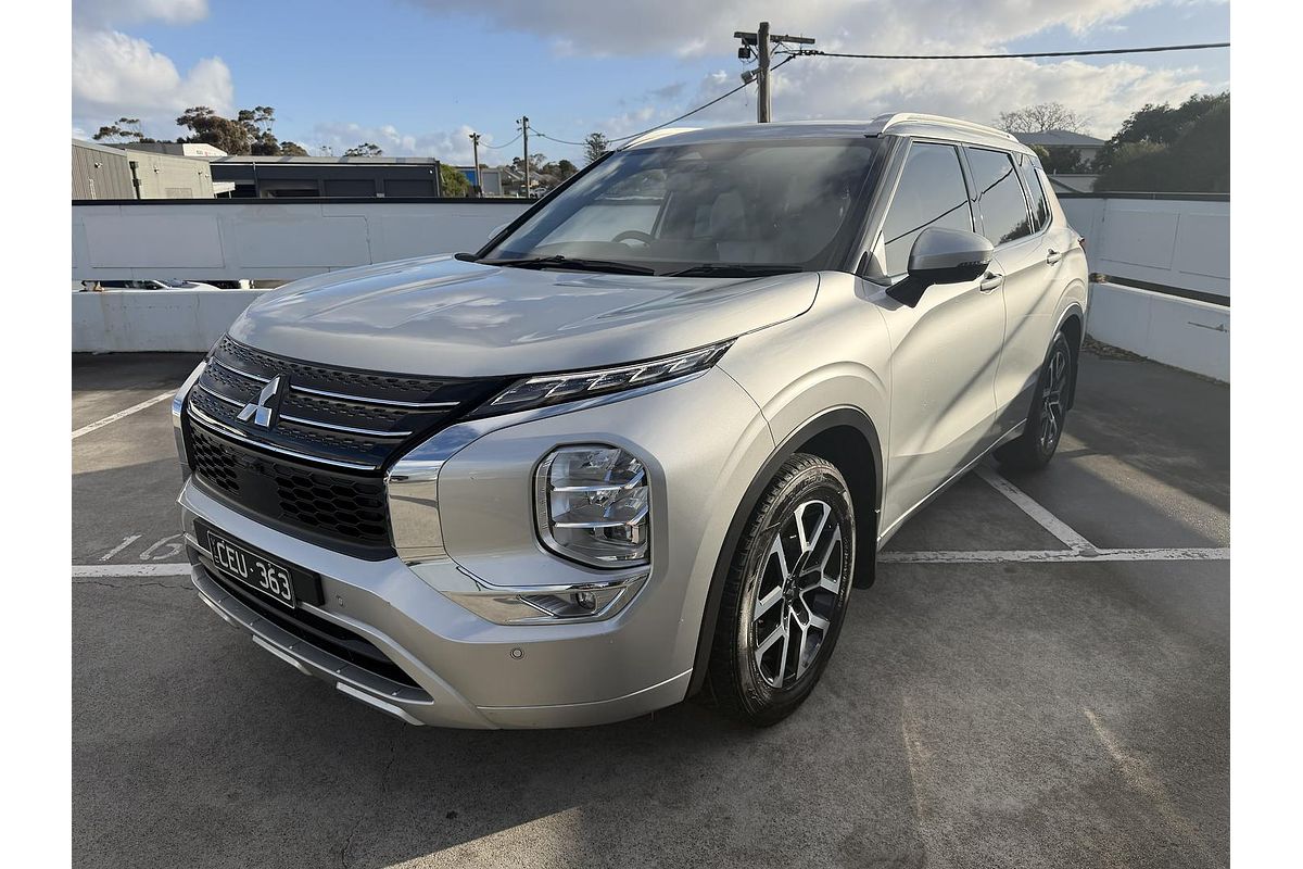 2022 Mitsubishi Outlander Exceed ZM