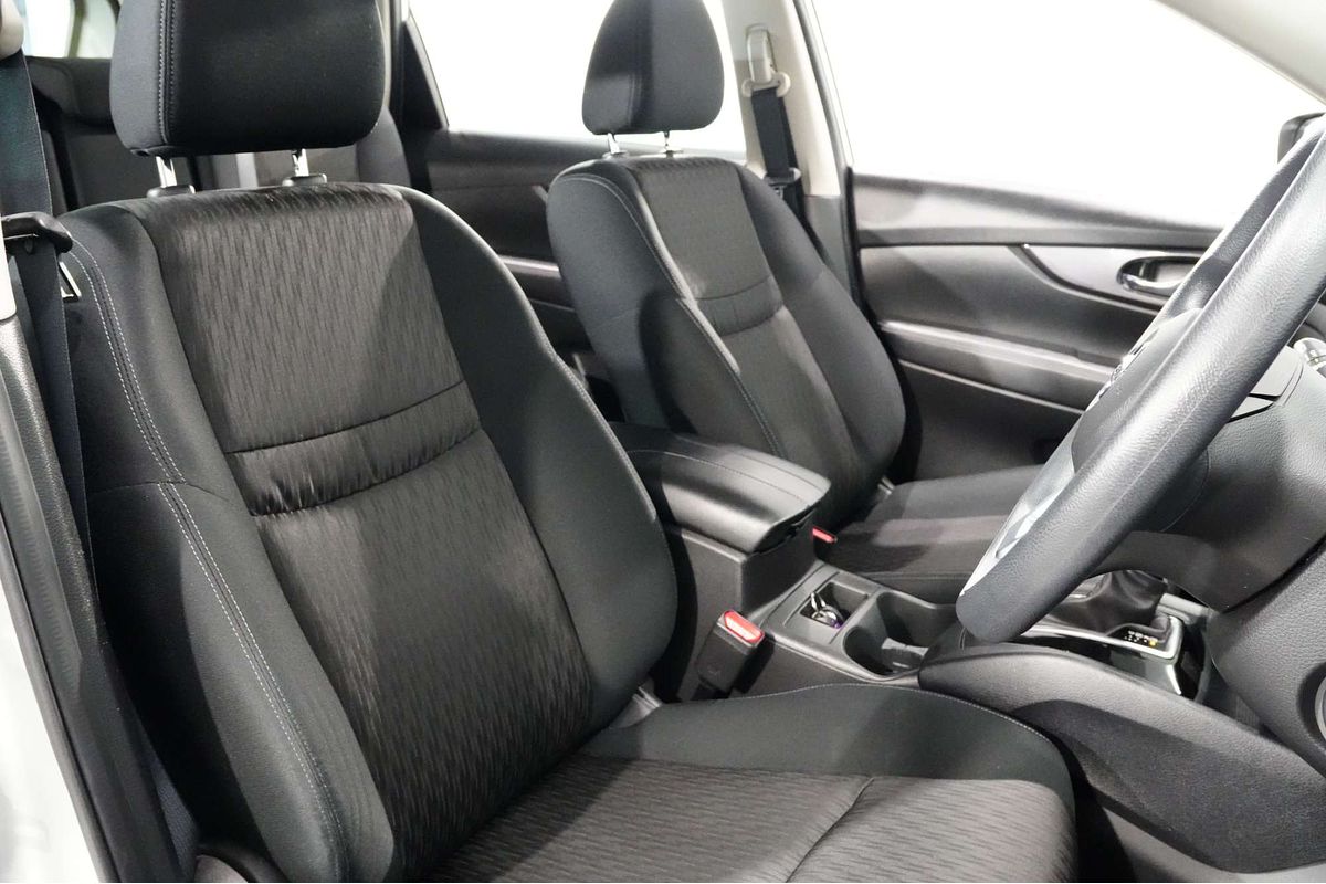 2022 Nissan X-TRAIL ST T32