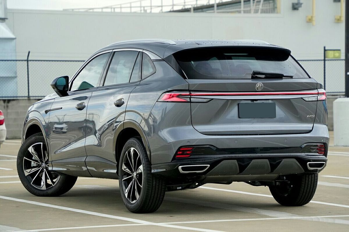 2026 MG HS Excite AS33