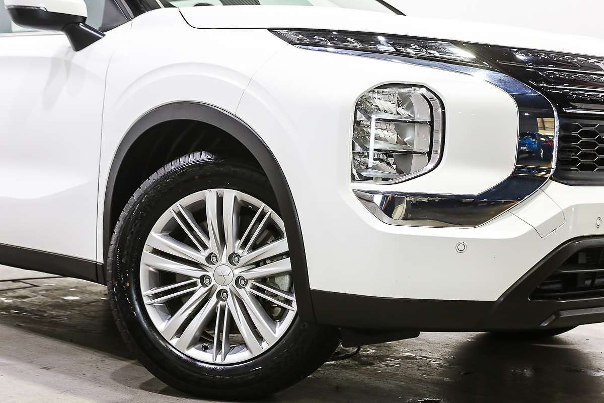 2024 Mitsubishi Outlander ES ZM
