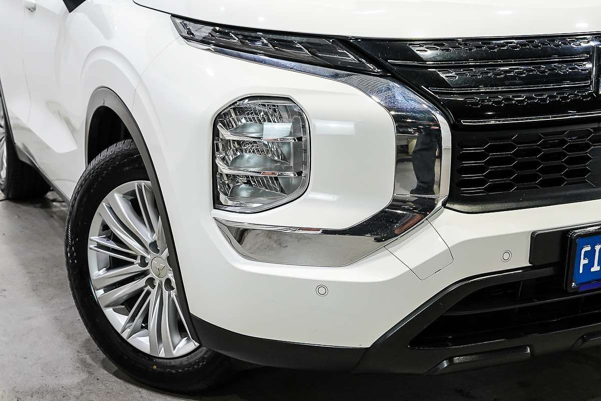 2024 Mitsubishi Outlander ES ZM