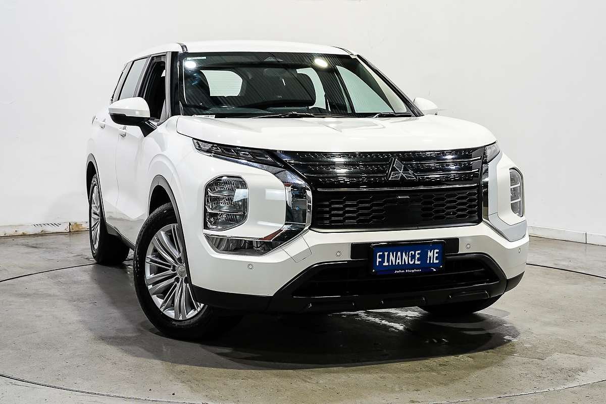 2024 Mitsubishi Outlander ES ZM