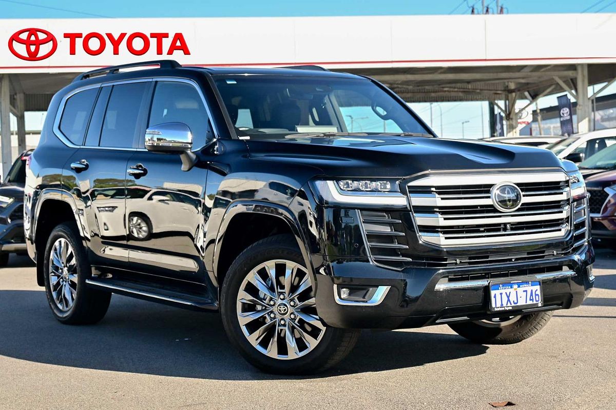 2023 Toyota Landcruiser Sahara ZX FJA300R