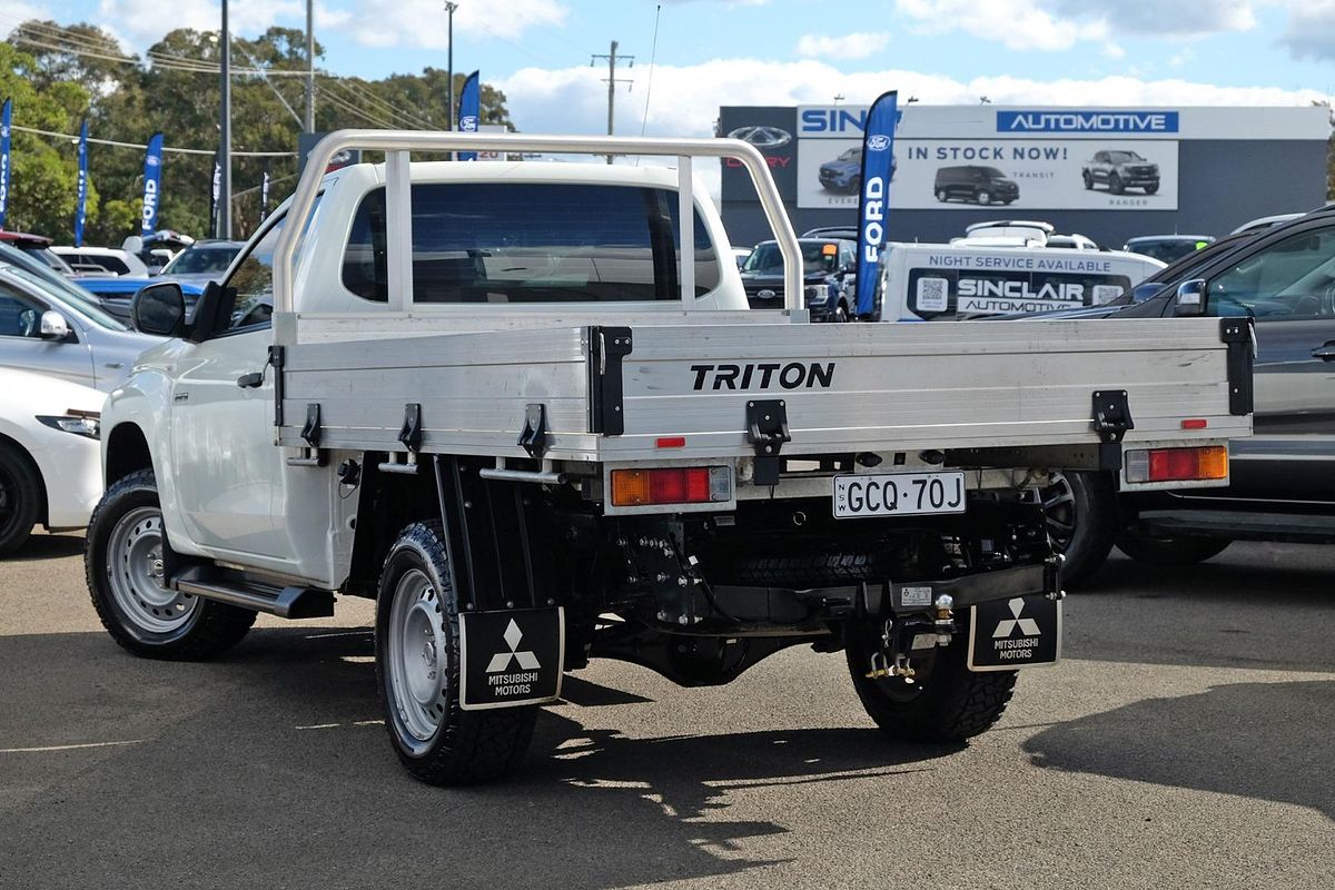 2023 Mitsubishi Triton GLX MR 4X4