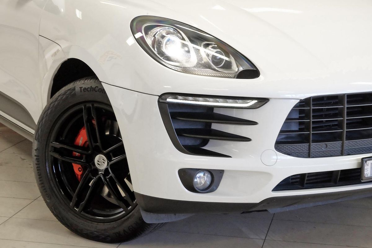 2015 Porsche Macan S Diesel 95B image 3