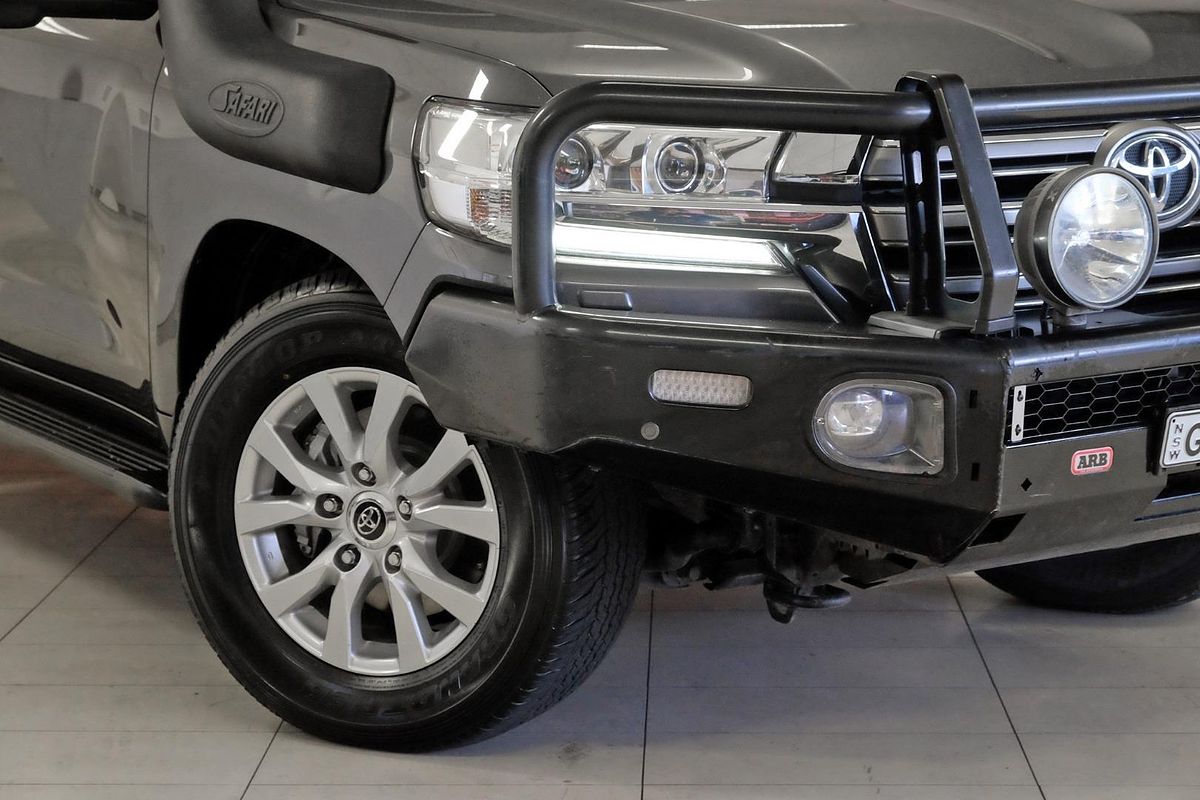 2016 Toyota Landcruiser VX VDJ200R image 4