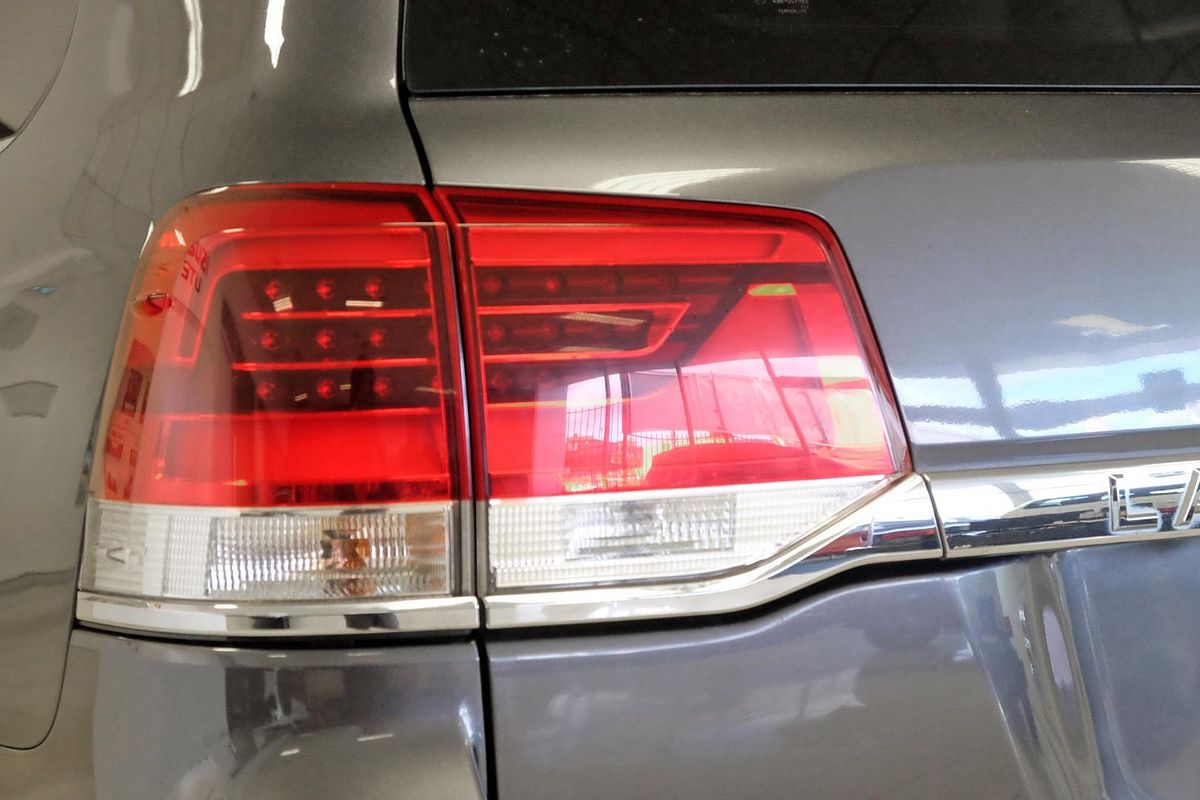 2016 Toyota Landcruiser VX VDJ200R image 19