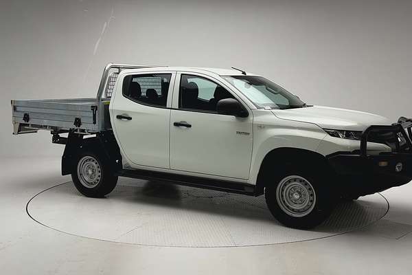 2024 Mitsubishi Triton GLX MR 4X4 thumb-3