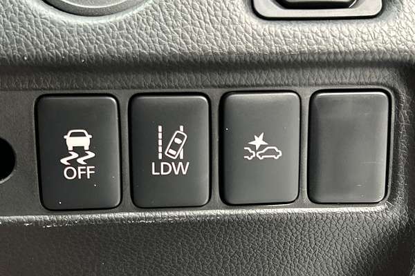 2024 Mitsubishi Triton GLX MR 4X4 thumb-13