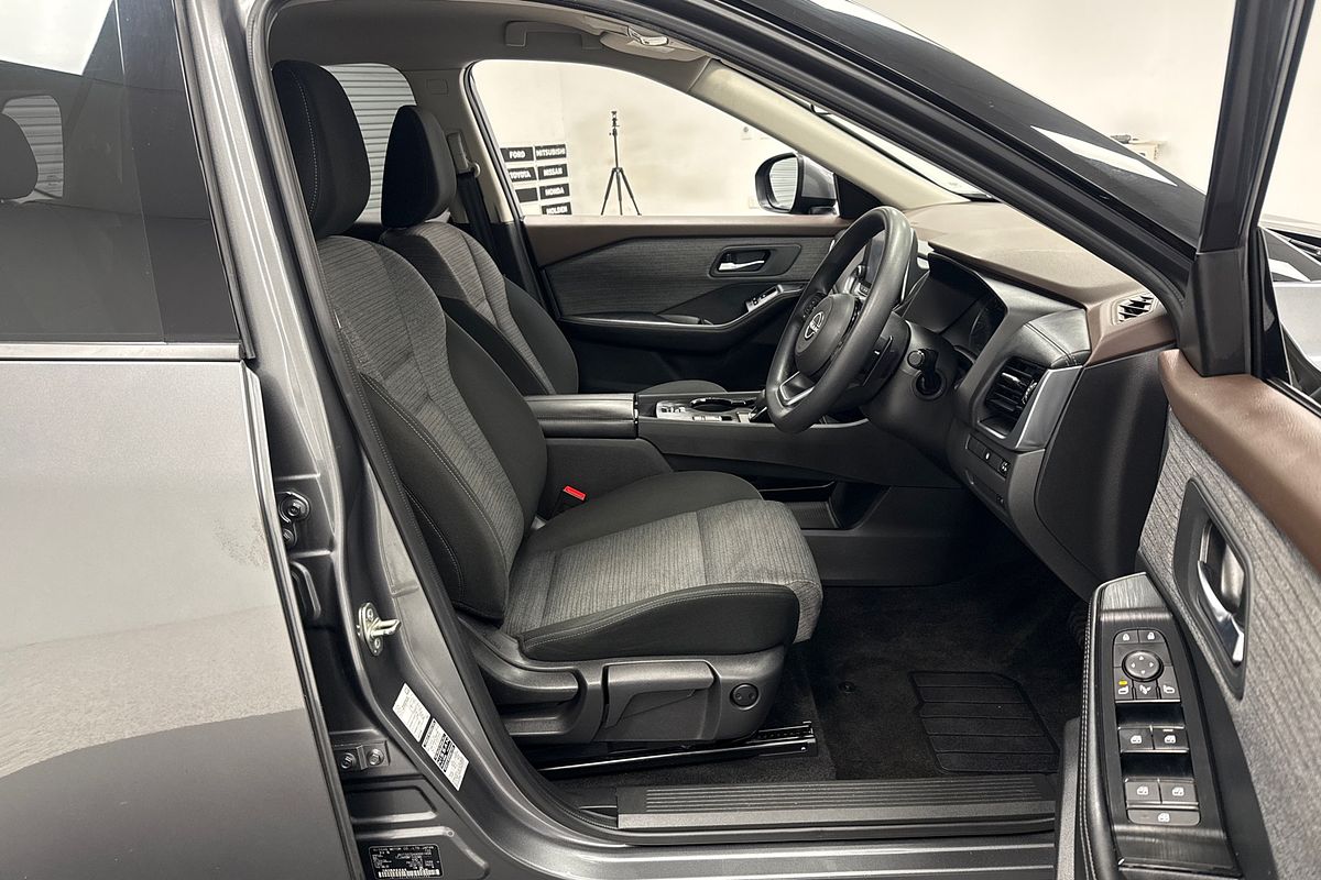 2023 Nissan X-TRAIL ST T33