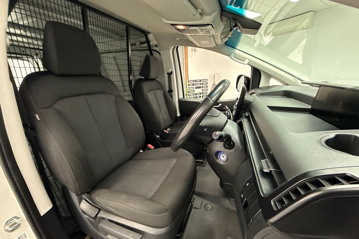 2023 Hyundai STARIA LOAD US4.V2