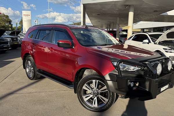 2023 Isuzu MU-X LS-T