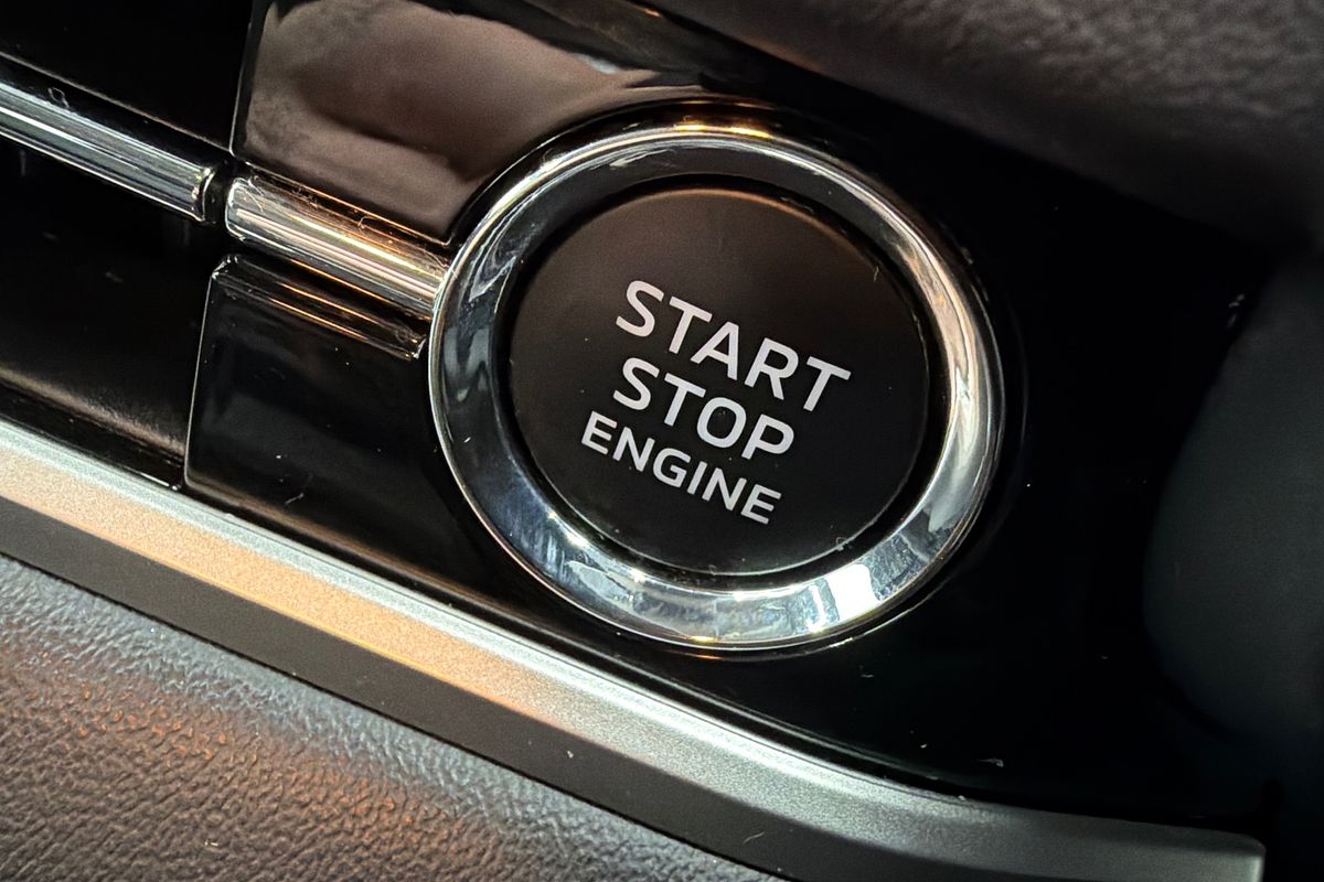 2023 Mitsubishi Outlander ES ZM