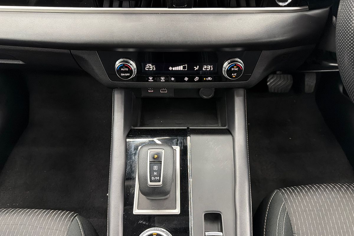 2023 Mitsubishi Outlander ES ZM