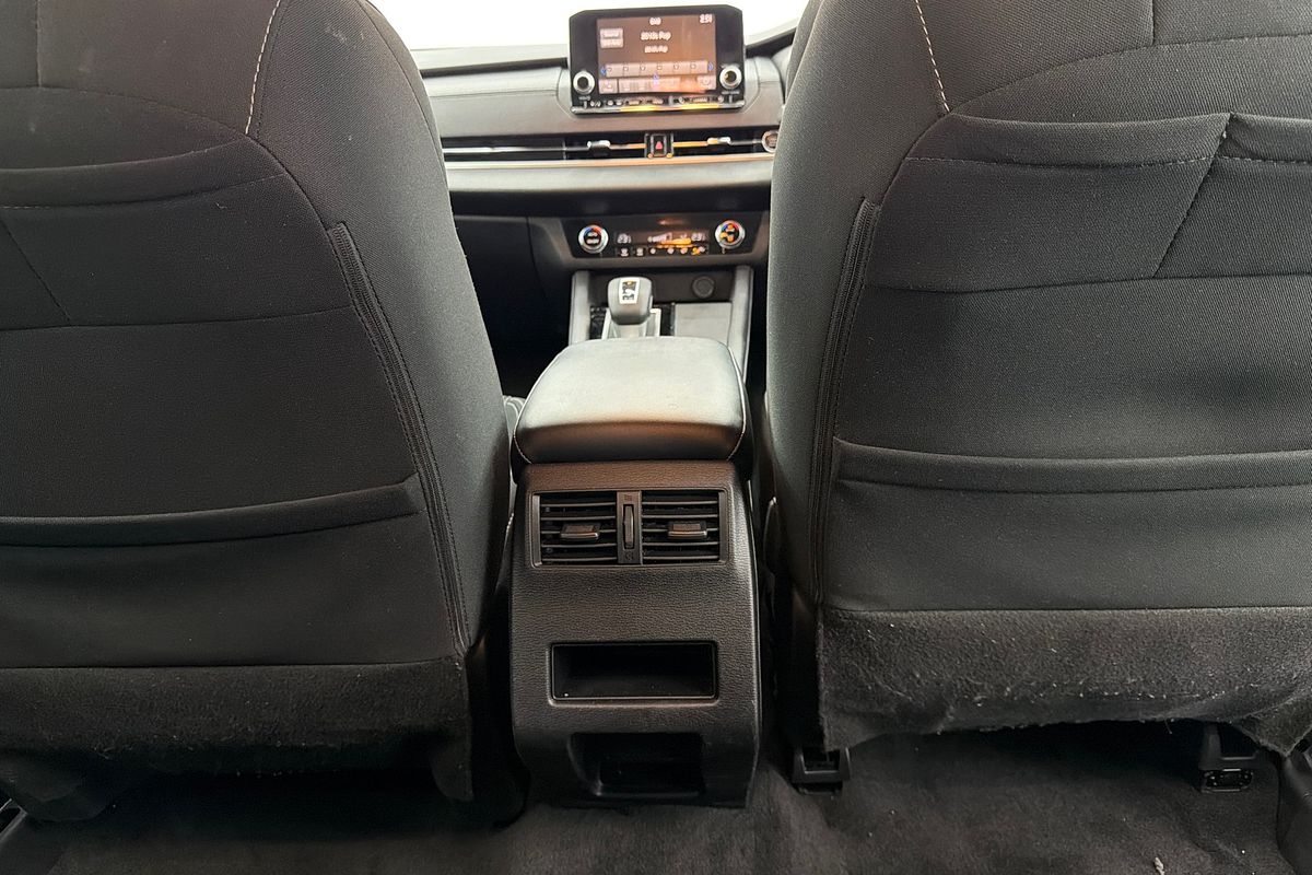 2023 Mitsubishi Outlander ES ZM